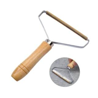 Grattoir Anti Bouloche pour Canapé Tapis et Vêtements — Petzy.ma Maroc